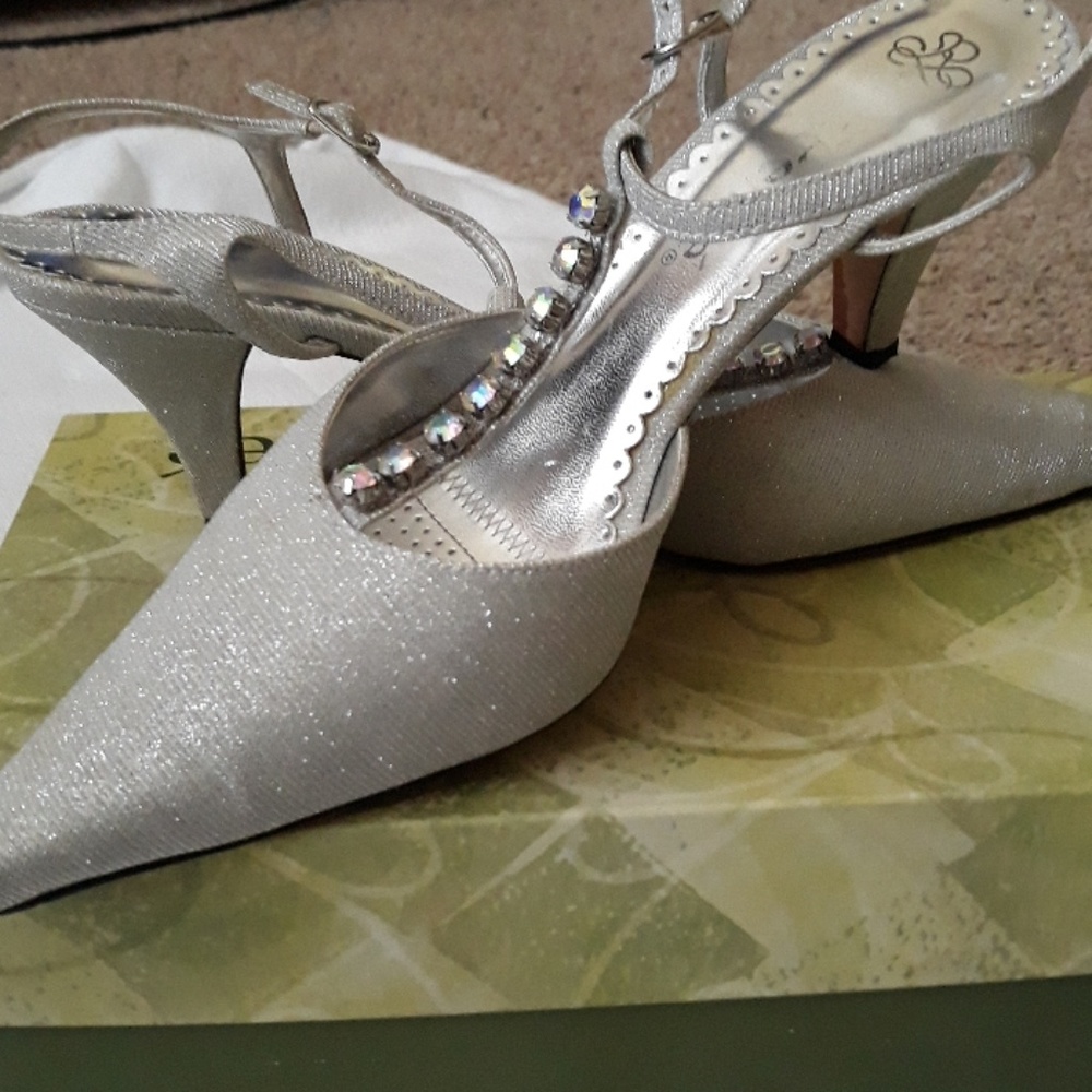 J.Renee heels